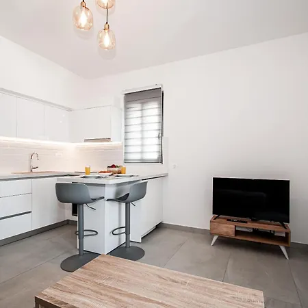 Apartment Anesis Town *