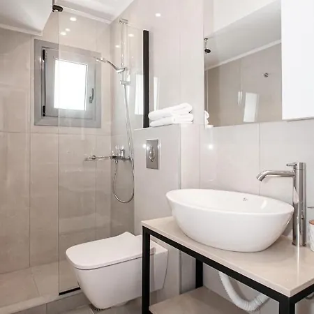 Апартаменты Anesis Town *