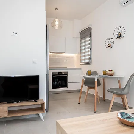 Apartment Anesis Town